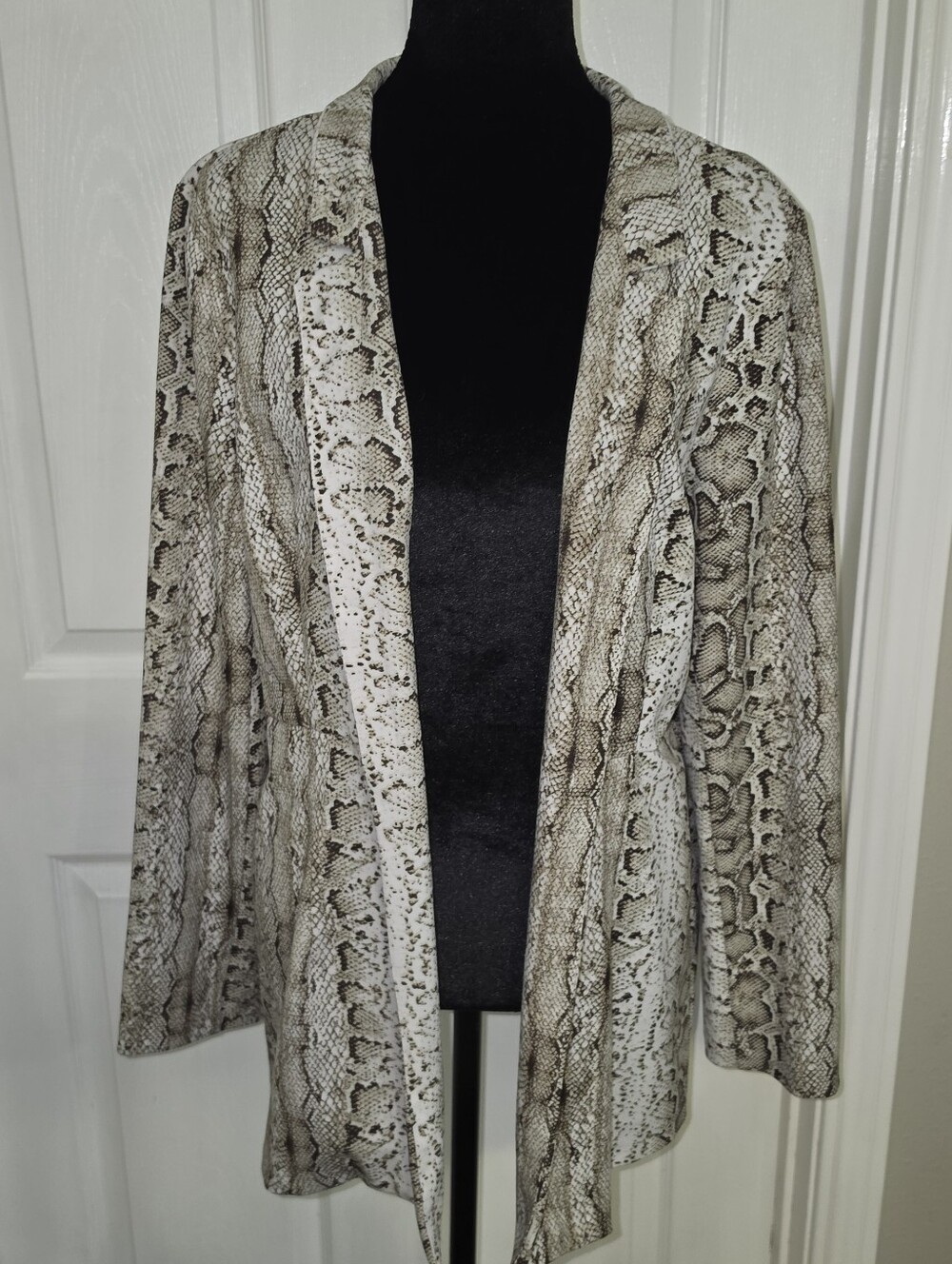 C. Est 1946 Open-Front Snake-Print Blazer/Jacket - Cream/Beige/Brown